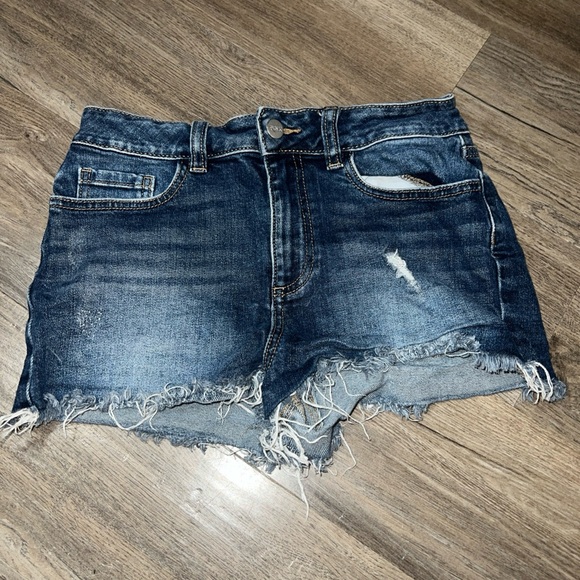 4 pairs of vs pink shorts - Picture 7 of 10